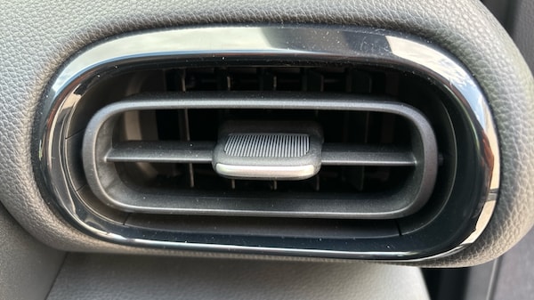 Used Toyota Yaris 2023 for sale - 76244452: Photo 35