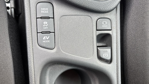 Used Toyota Yaris 2023 for sale - 76244452: Photo 67