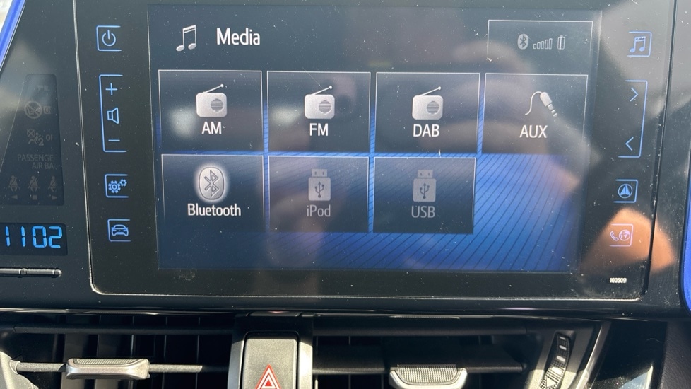 Used Toyota C-HR 2017 for sale - 76894543: Photo 37