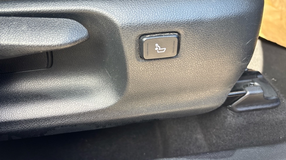 Used Toyota C-HR 2017 for sale - 76894543: Photo 39