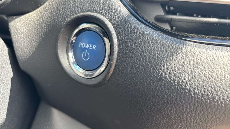 Used Toyota C-HR 2017 for sale - 76894543: Photo 41