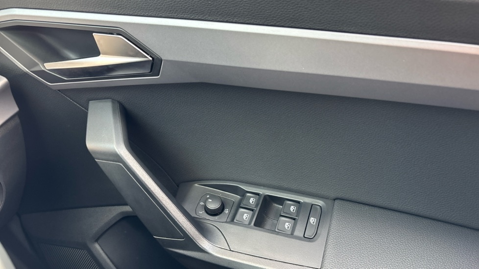 Used SEAT Ibiza 2024 for sale - 76834739: Photo 32