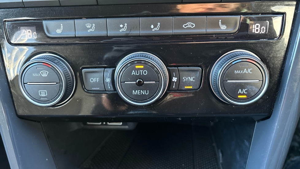 Used Volkswagen T-Roc 2019 for sale - 75886730: Photo 36