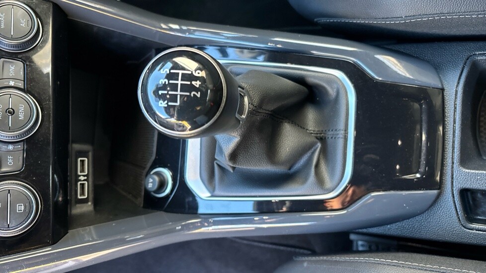 Used Volkswagen T-Roc 2019 for sale - 75886730: Photo 58