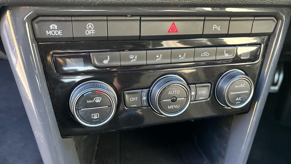 Used Volkswagen T-Roc 2019 for sale - 75886730: Photo 60