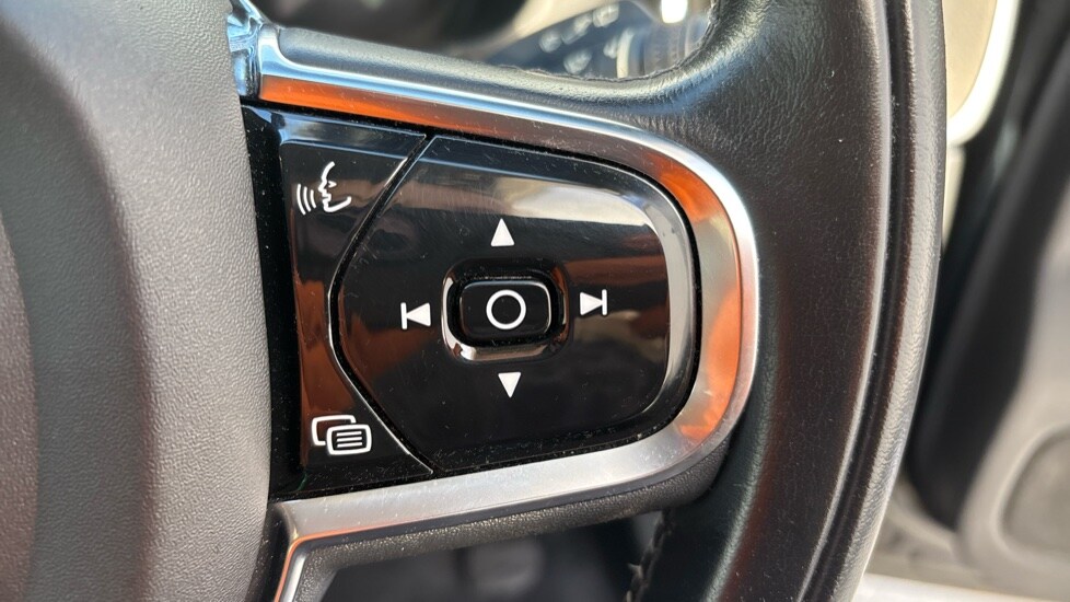 Used Volvo XC60 2022 for sale - 76834738: Photo 24