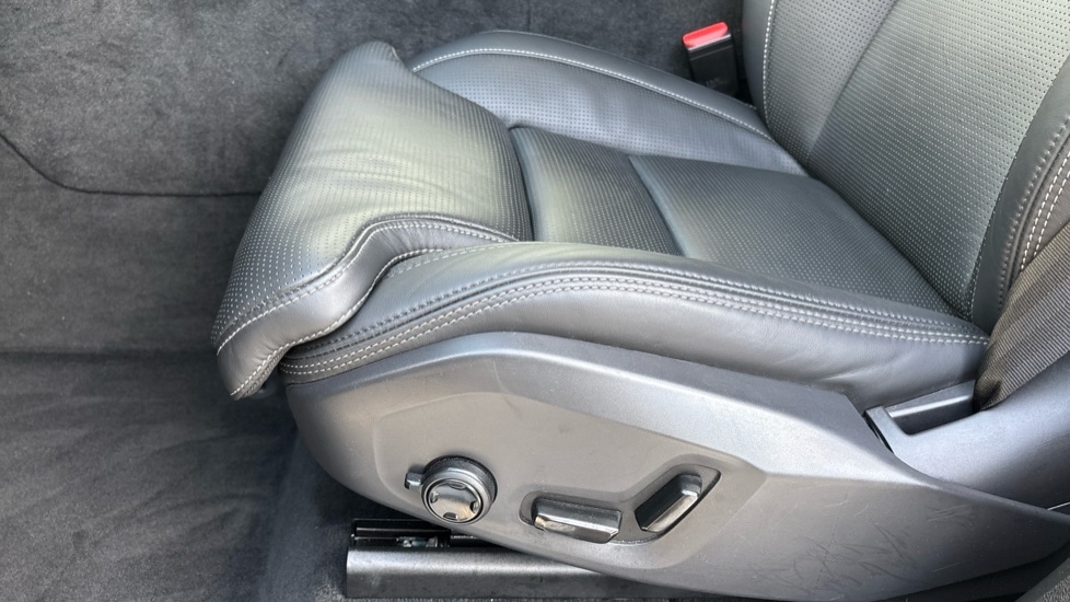 Used Volvo XC60 2022 for sale - 76834738: Photo 34