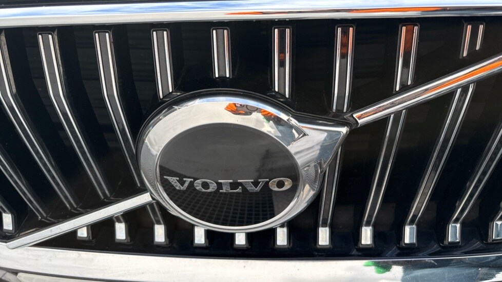 Used Volvo XC60 2022 for sale - 76834738: Photo 40