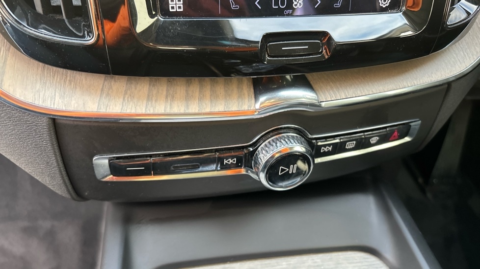 Used Volvo XC60 2022 for sale - 76834738: Photo 54