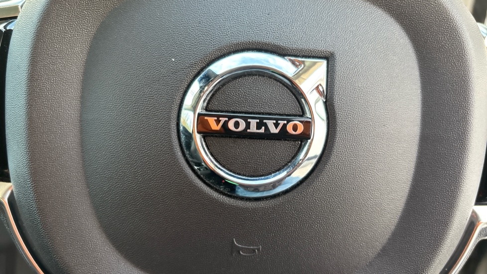 Used Volvo XC60 2022 for sale - 76834738: Photo 64