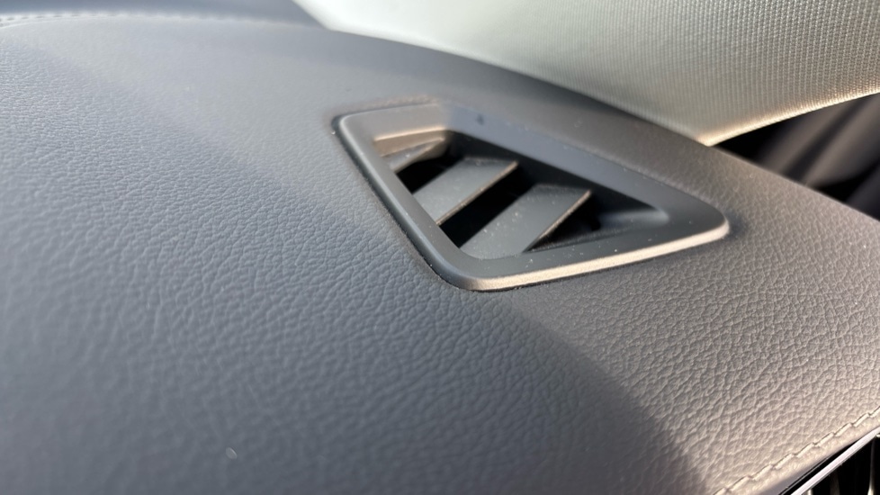 Used Volvo XC60 2022 for sale - 76834738: Photo 71