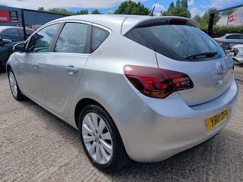 Used Vauxhall Astra 2011 for sale - 78243321: Photo