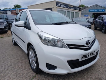 Used Toyota Yaris 2013 for sale - 78683508: Photo