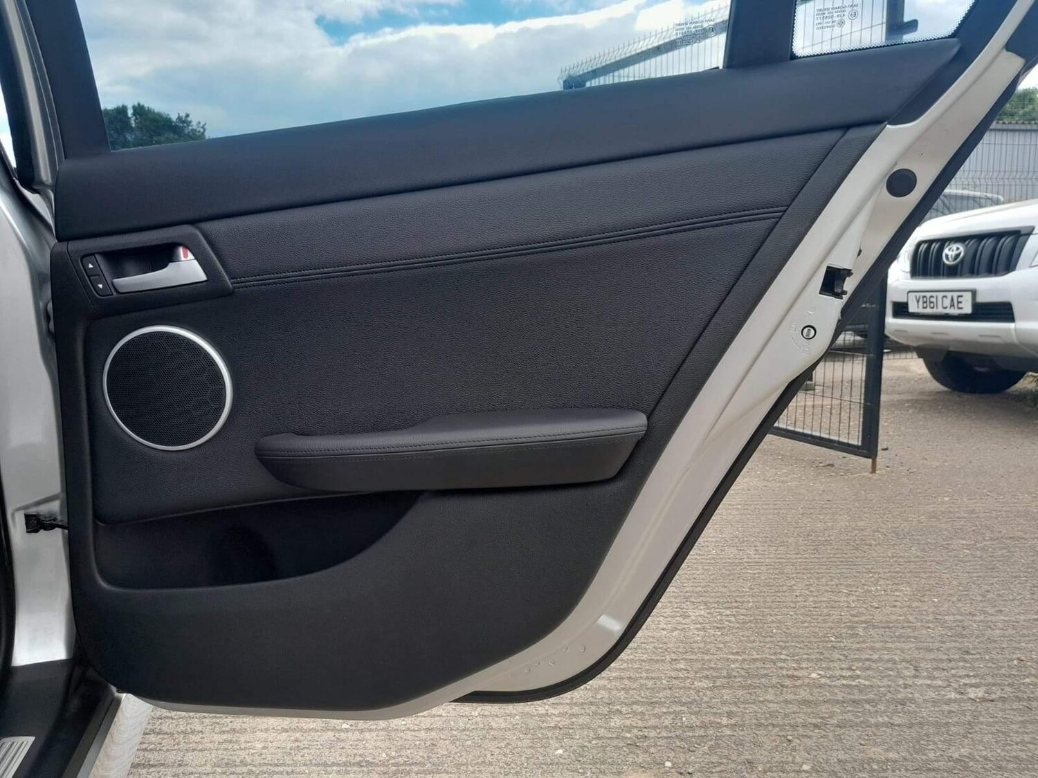 Used Vauxhall VXR8 2008 for sale - 77639380: Photo 16