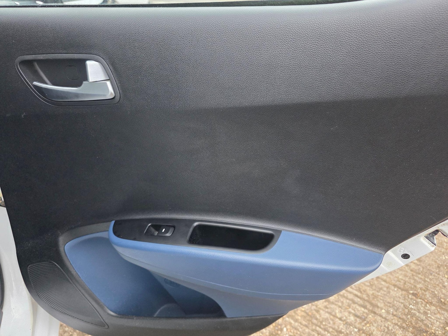 Used Hyundai i10 2015 for sale - 77639388: Photo 23