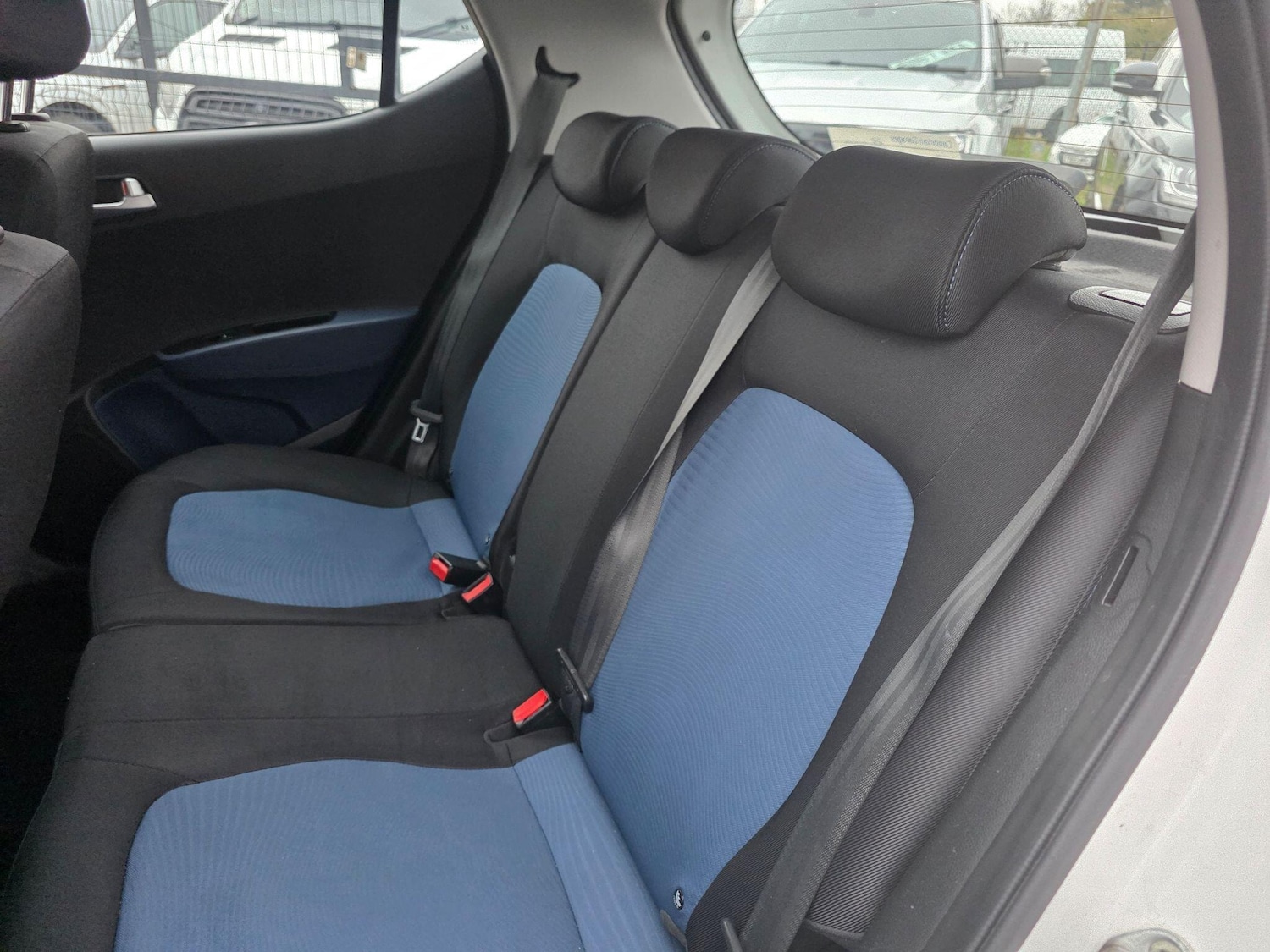 Used Hyundai i10 2015 for sale - 77639388: Photo 25