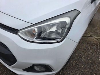 Used Hyundai i10 2015 for sale - 77639388: Photo