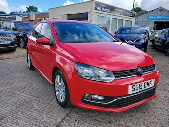 Used Volkswagen Polo 2015 for sale - 78559257: Photo