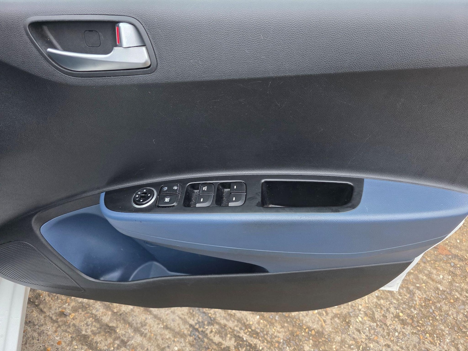 Used Hyundai i10 2015 for sale - 77917540: Photo 16