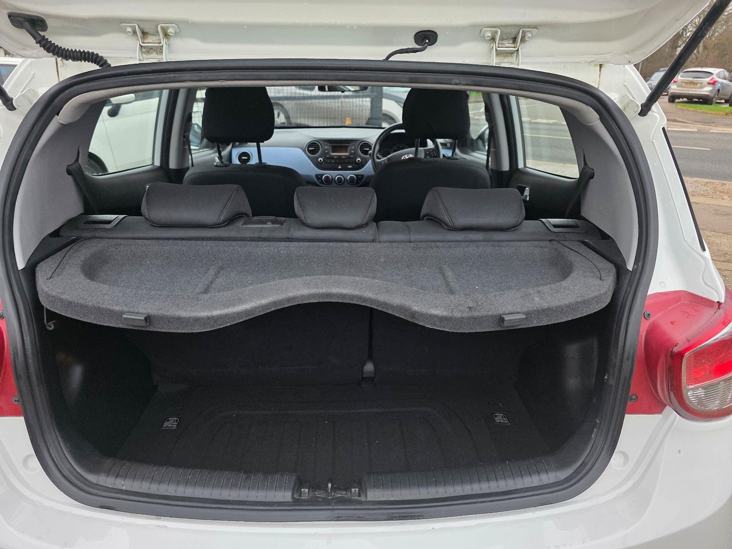 Used Hyundai i10 2015 for sale - 77917540: Photo 24