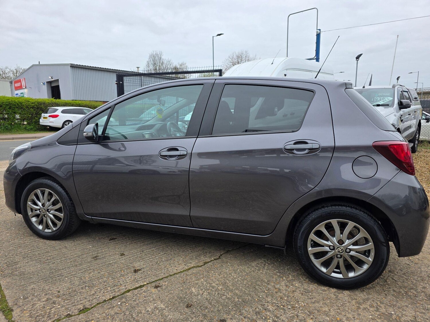 Used Toyota Yaris 2016 for sale - 78094744: Photo 10