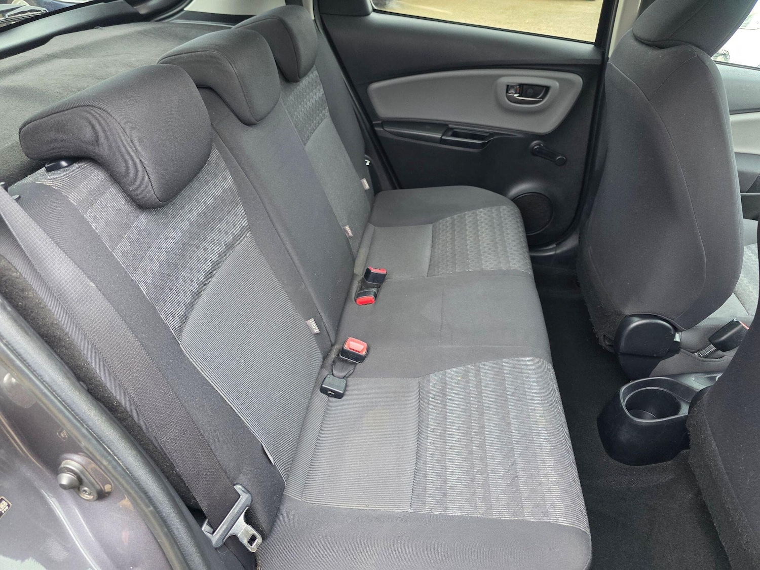 Used Toyota Yaris 2016 for sale - 78094744: Photo 15