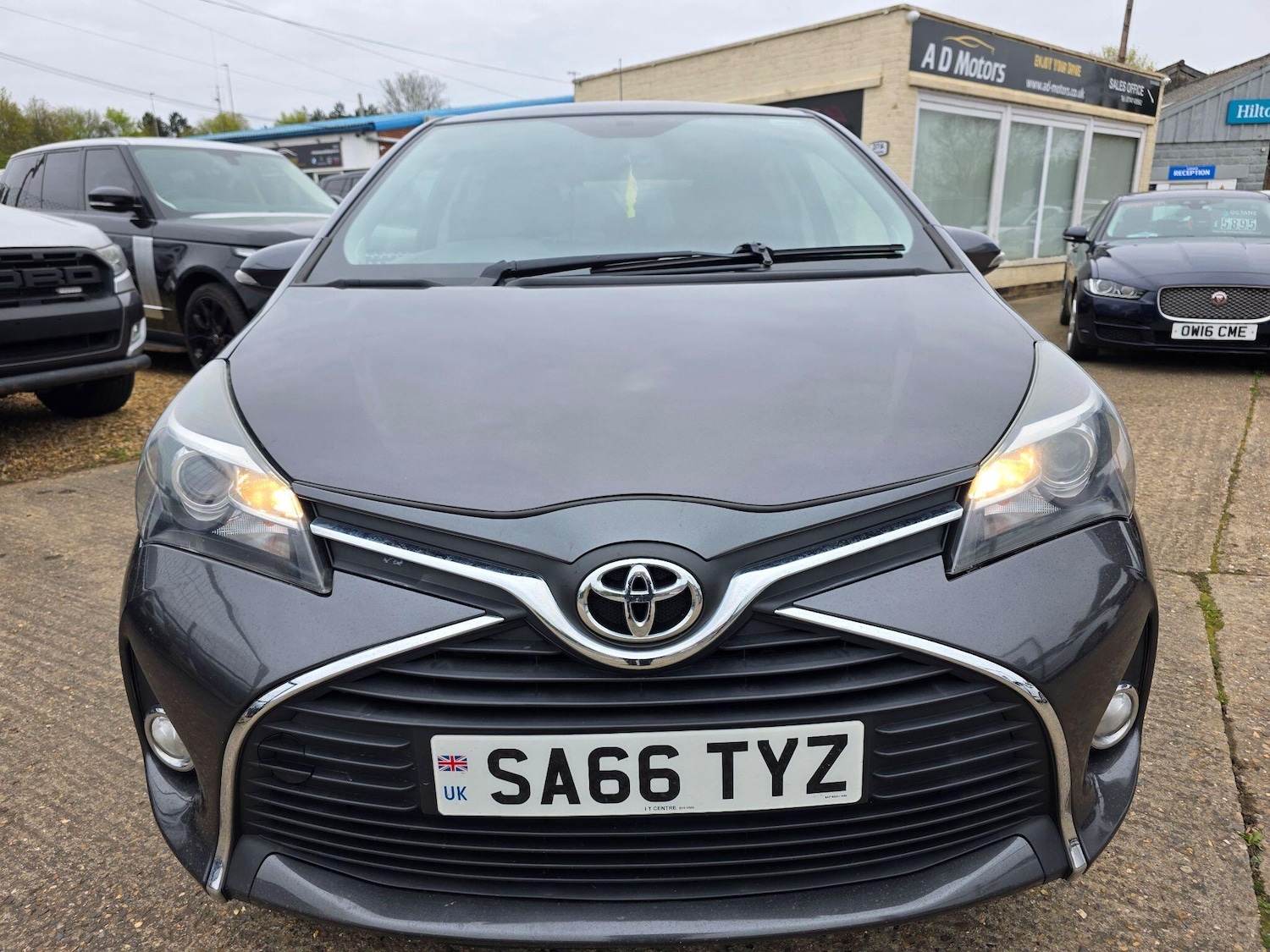 Used Toyota Yaris 2016 for sale - 78094744: Photo 2