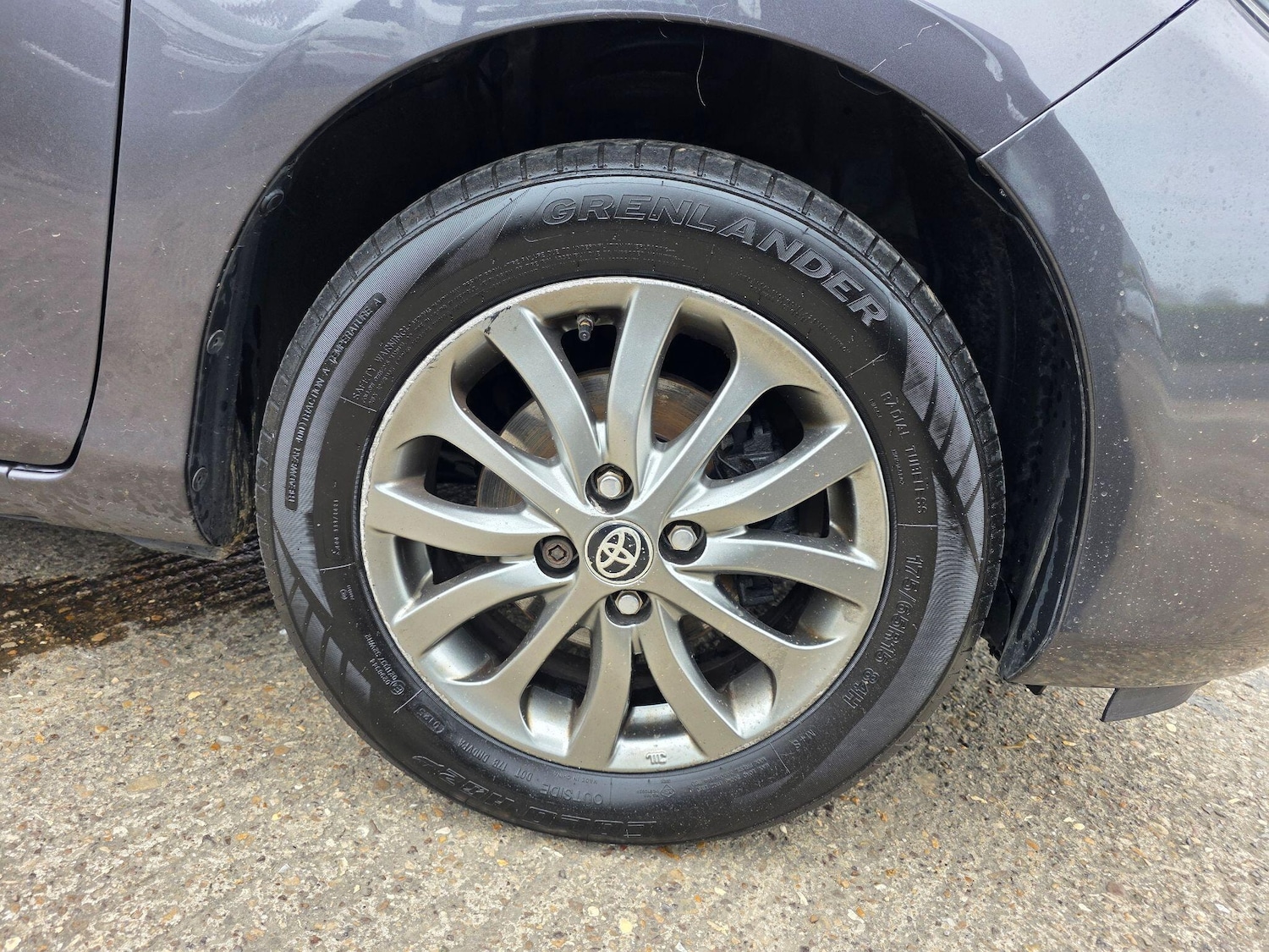 Used Toyota Yaris 2016 for sale - 78094744: Photo 24