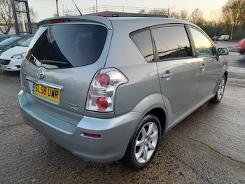Used Toyota Corolla Verso 2008 for sale - 77639376: Photo