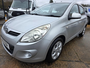 Used Hyundai i20 2010 for sale - 77639381: Photo