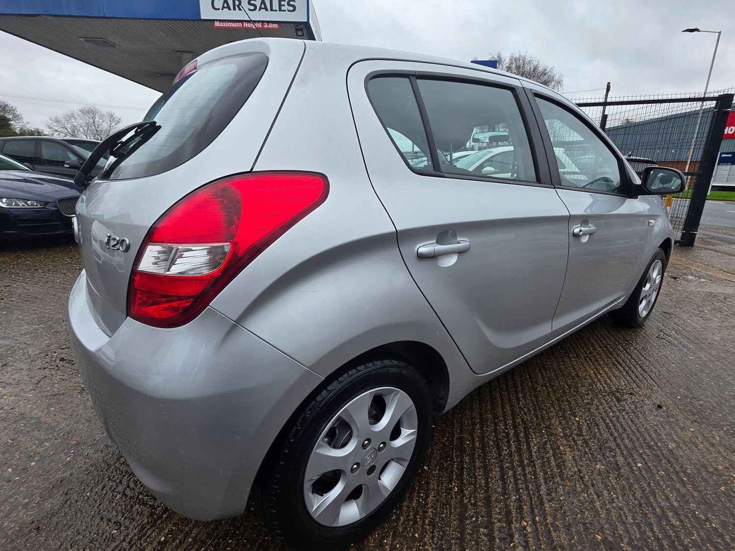 Used Hyundai i20 2010 for sale - 77639381: Photo 7