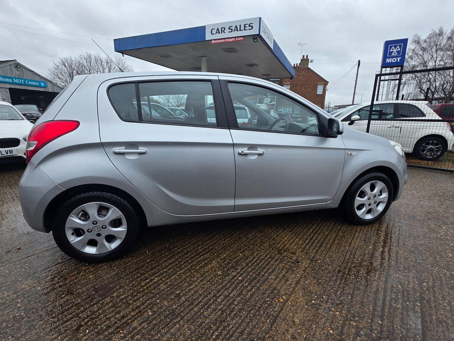 Used Hyundai i20 2010 for sale - 77639381: Photo 8