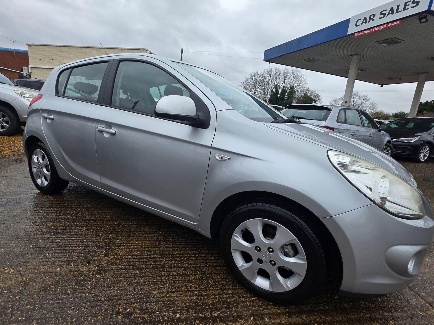 Used Hyundai i20 2010 for sale - 77639381: Photo 9