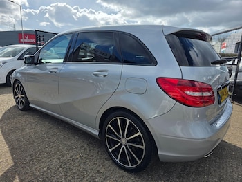 Used Mercedes-Benz B Class 2014 for sale - 77889337: Photo