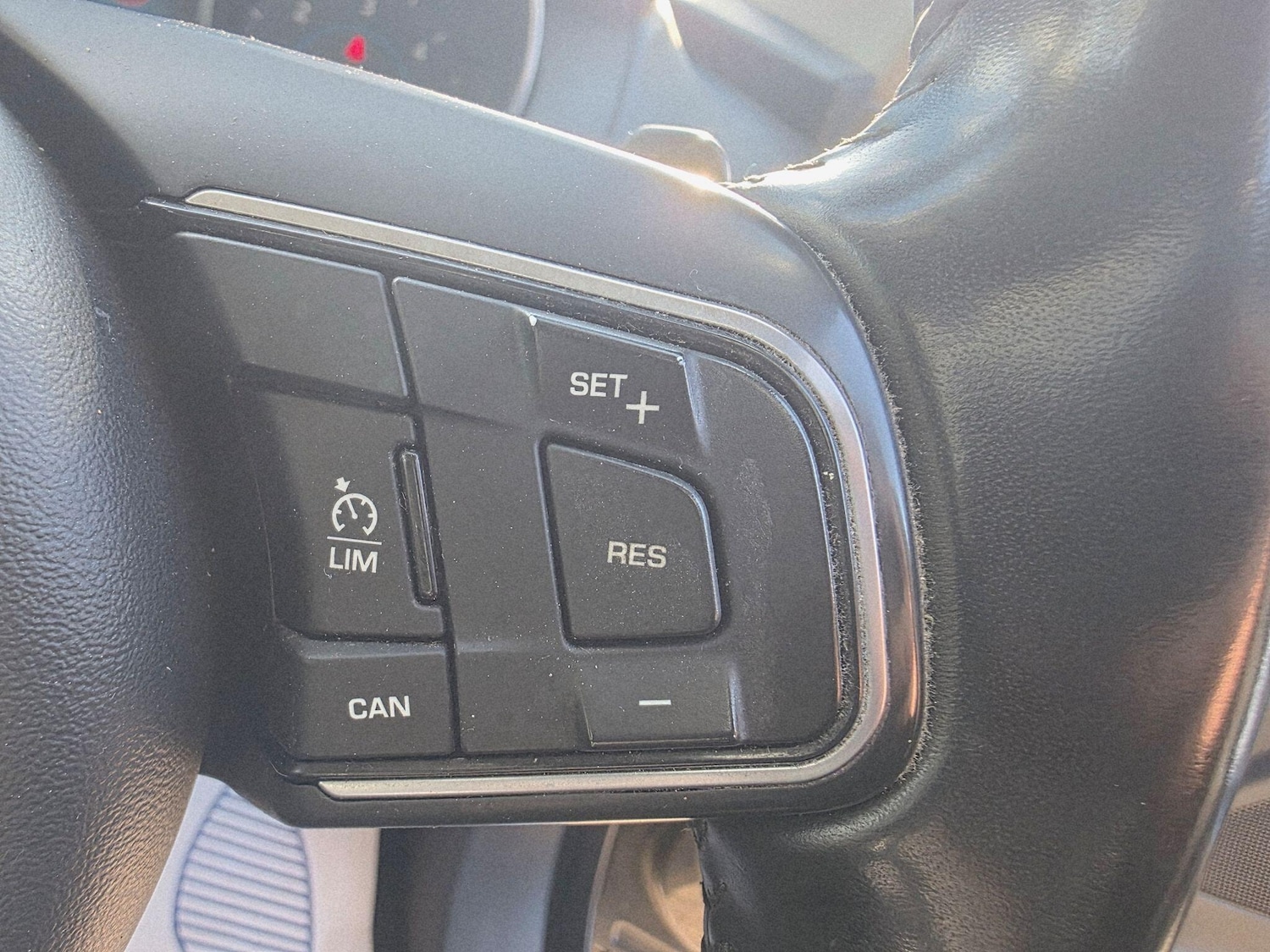 Used Jaguar F-Pace 2017 for sale - 77639392: Photo 18