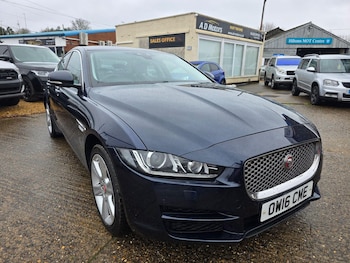 Used Jaguar XE 2016 for sale - 77639363: Photo