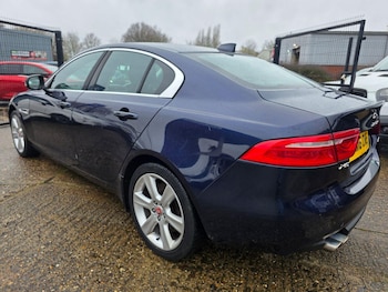 Used Jaguar XE 2016 for sale - 77639363: Photo