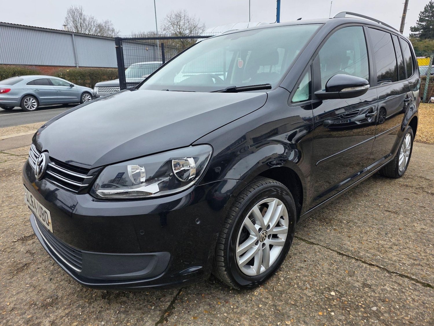 Used Volkswagen Touran 2014 for sale - 77793062: Photo 4