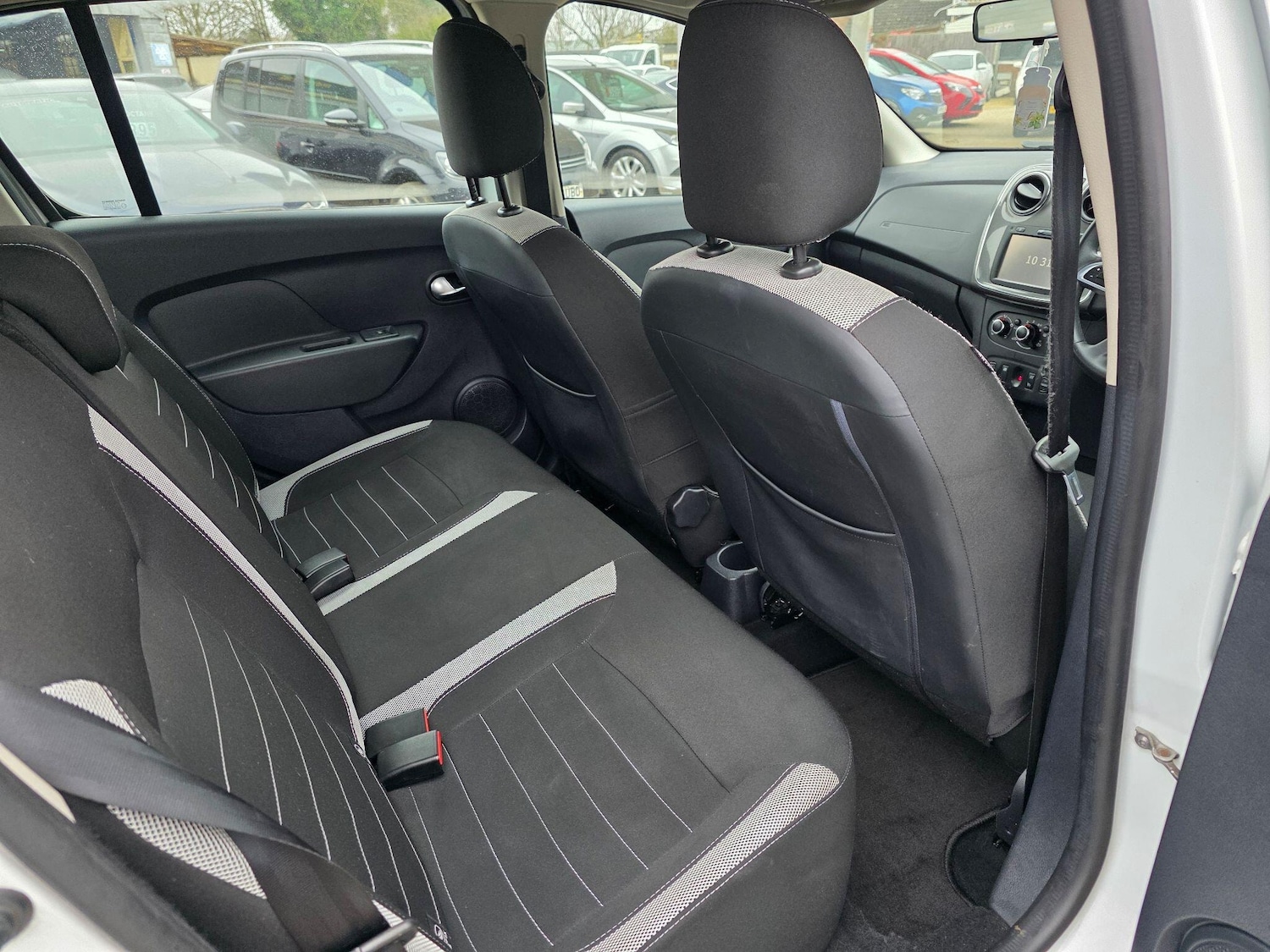 Used Dacia Sandero Stepway 2017 for sale - 77782101: Photo 25