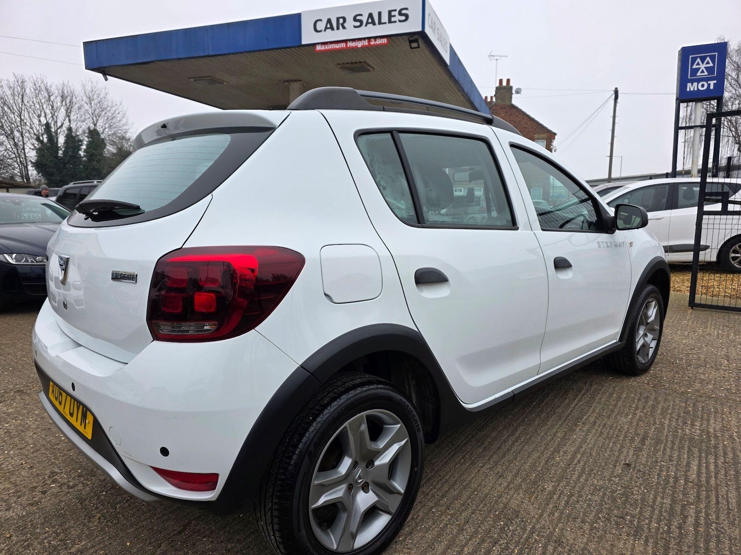 Used Dacia Sandero Stepway 2017 for sale - 77782101: Photo 9