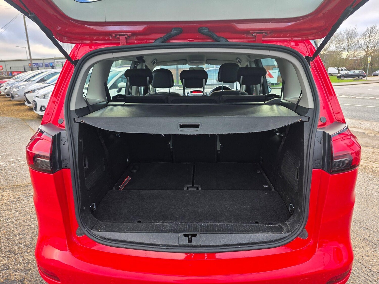 Used Vauxhall Zafira Tourer 2014 for sale - 77639391: Photo 24