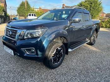 Nissan - Navara