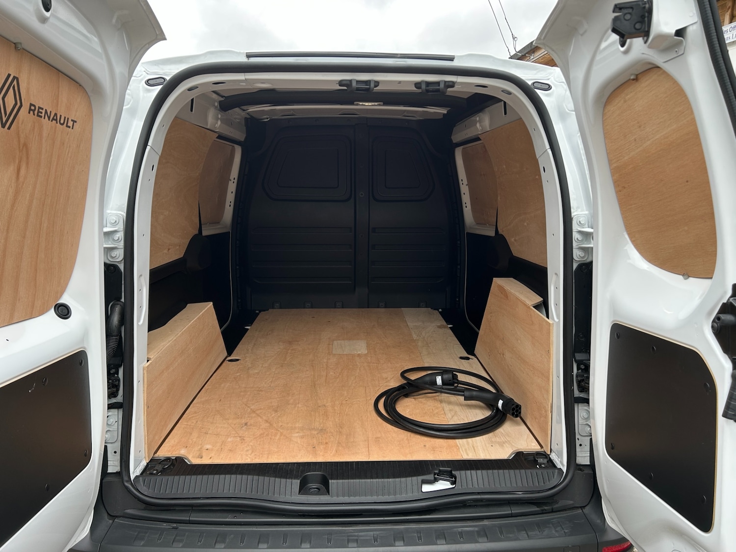 Used Renault Kangoo 2025 for sale - 77505977: Photo 9