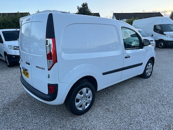 Used Renault Kangoo 2018 for sale - 76951449: Photo