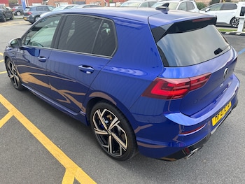 Used Volkswagen Golf 2021 for sale - 75963100: Photo