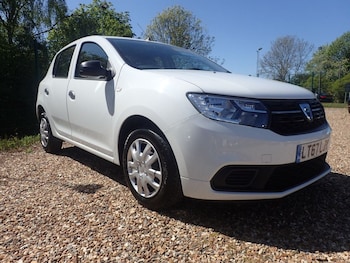 Used Dacia Sandero 2017 for sale - 78401512: Photo