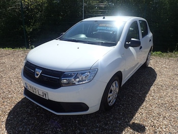 Used Dacia Sandero 2017 for sale - 78401512: Photo