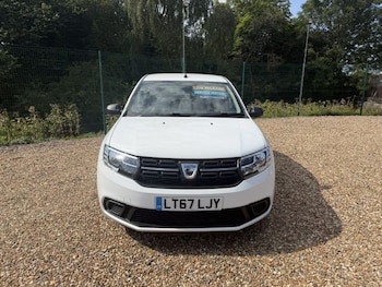 Used Dacia Sandero 2017 for sale - 79551323: Photo