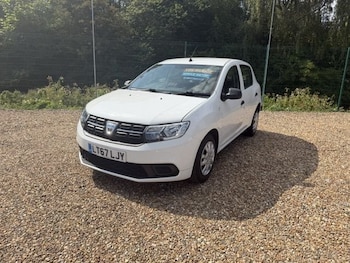 Used Dacia Sandero 2017 for sale - 79551323: Photo