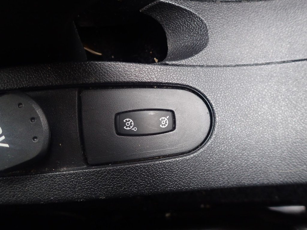 Used Renault Clio 2010 for sale - 77780106: Photo 11